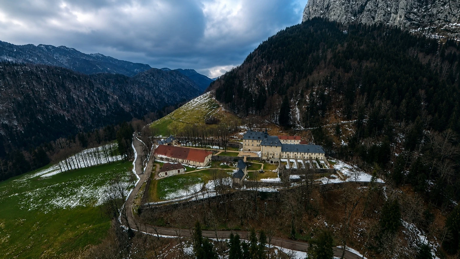 Vue aérienne rapprochée du Musée de la Grande Chartreuse